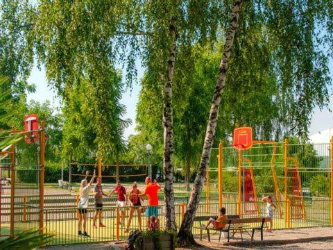 Anne Marie Vous Accueilles Dans Son Logement Familiale Pour 6 Personnes 3 Chambres Confortable Proche D Europa Park A Boofzheim Dans Camping 3 Etoiles Экстерьер фото