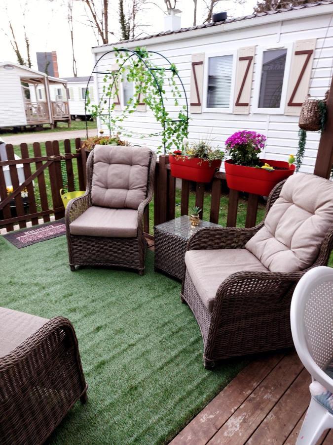 Anne Marie Vous Accueilles Dans Son Logement Familiale Pour 6 Personnes 3 Chambres Confortable Proche D Europa Park A Boofzheim Dans Camping 3 Etoiles Экстерьер фото
